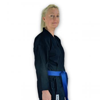 Kuroyami Frauenkarate-Gi Perspektive